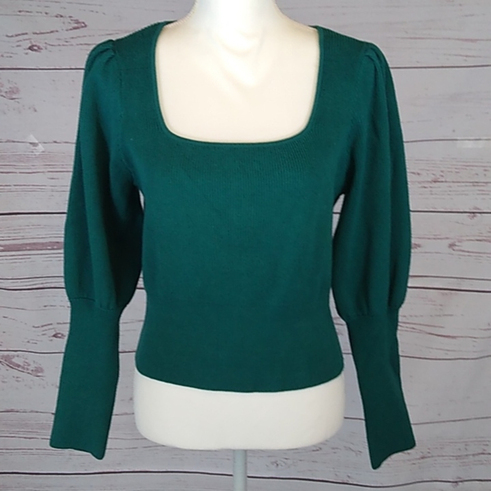 SALE!  ASTR Sweater NWT. (was $22)